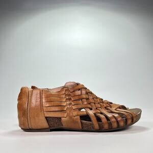 Chocolat Blu Vivienne Brown Leather Slip On Woven Strap Sandals Women's Sz 6